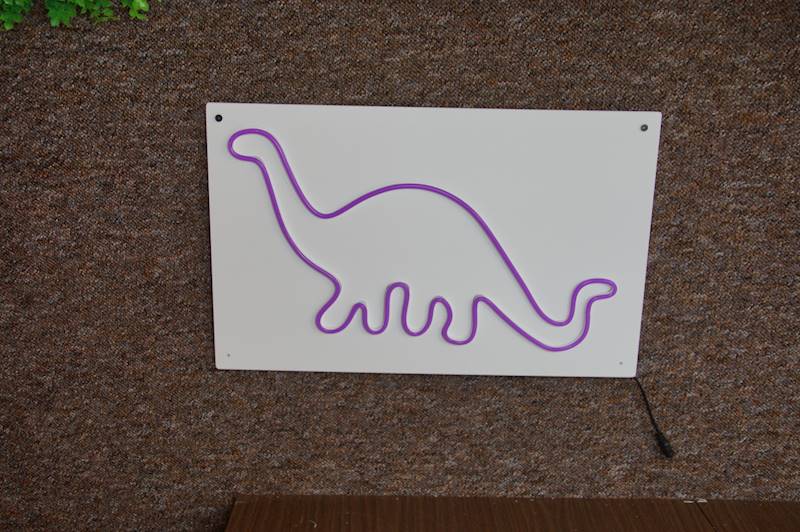 neon Dinozaur duży  29x18cm