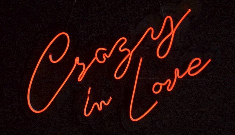neon Crazy in Love 79x52 cm
