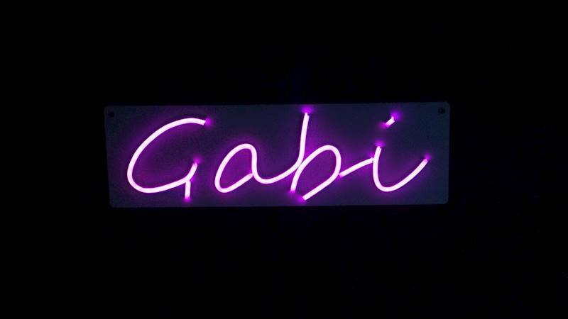 neon Gabi 38x12 cm