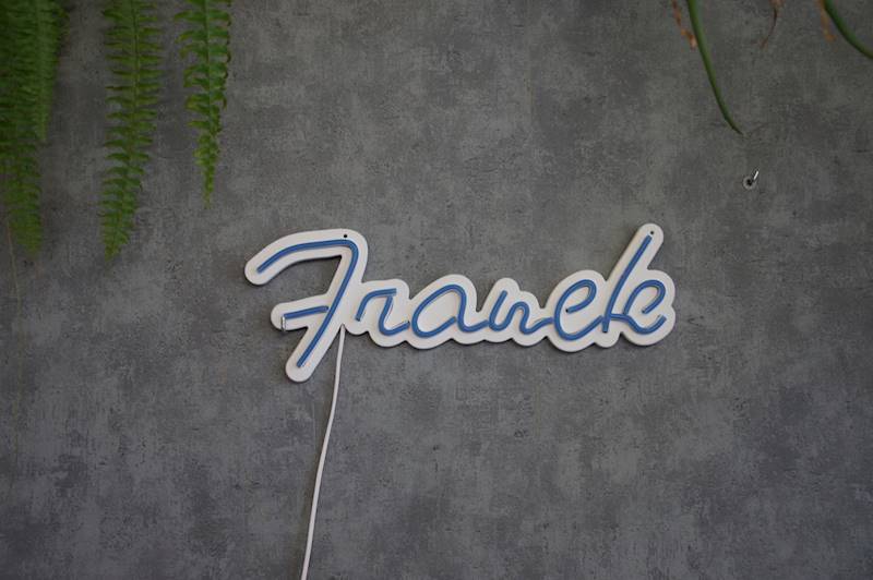 neon Franek 40x14 cm