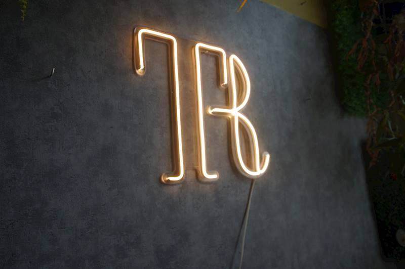 neon Inicjały TR 49x43 cm