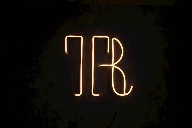 neon Inicjały TR 49x43 cm