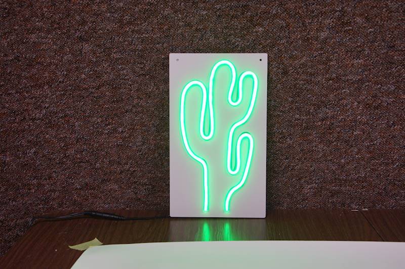 neon Kaktus 18x29cm