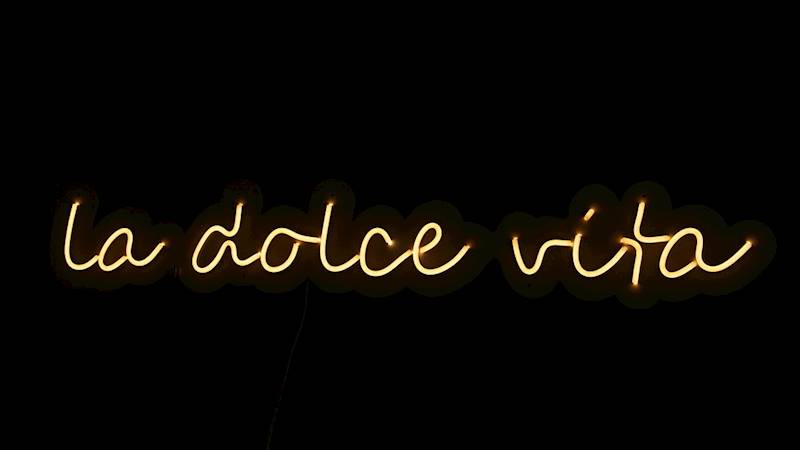 neon la dolce vita 80x16 cm