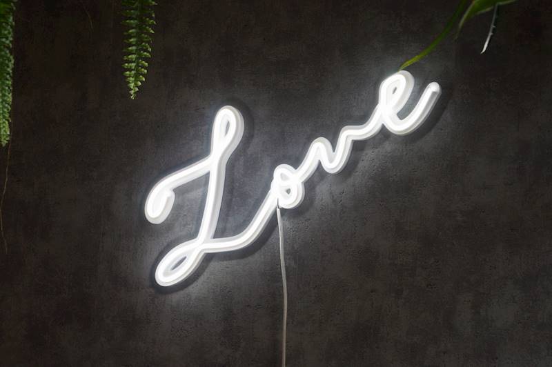 neon Love 50x20 cm