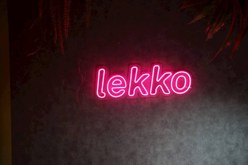 neon lekko 70x26cm