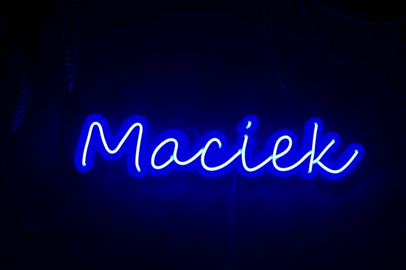 neon Maciek 66x15 cm