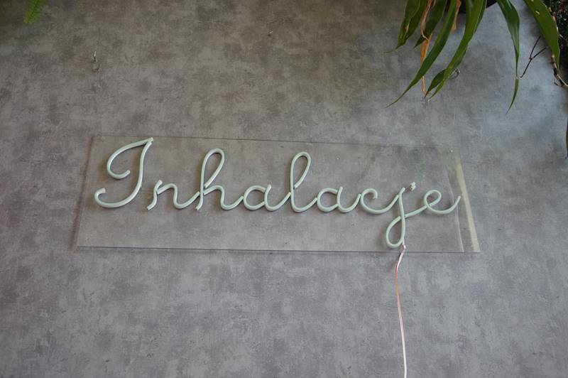 neon Inhalacje 90x30 cm
