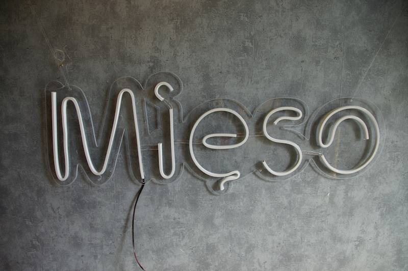 neon Mięso 82x30cm 