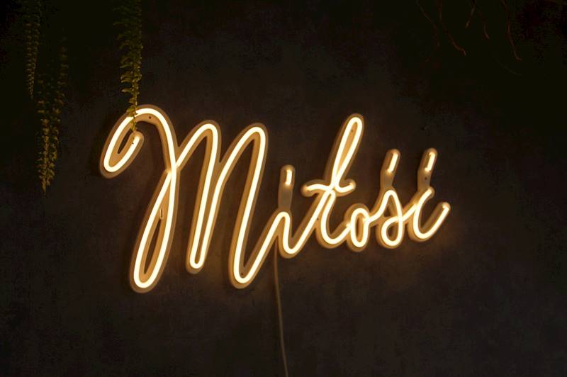 neon Miłość 57x28 cm