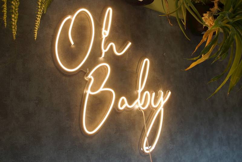 neon Oh Baby 70x67 cm