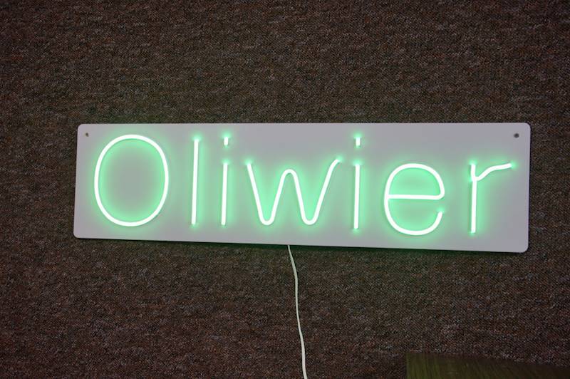 neon Oliwier 75x20 cm 