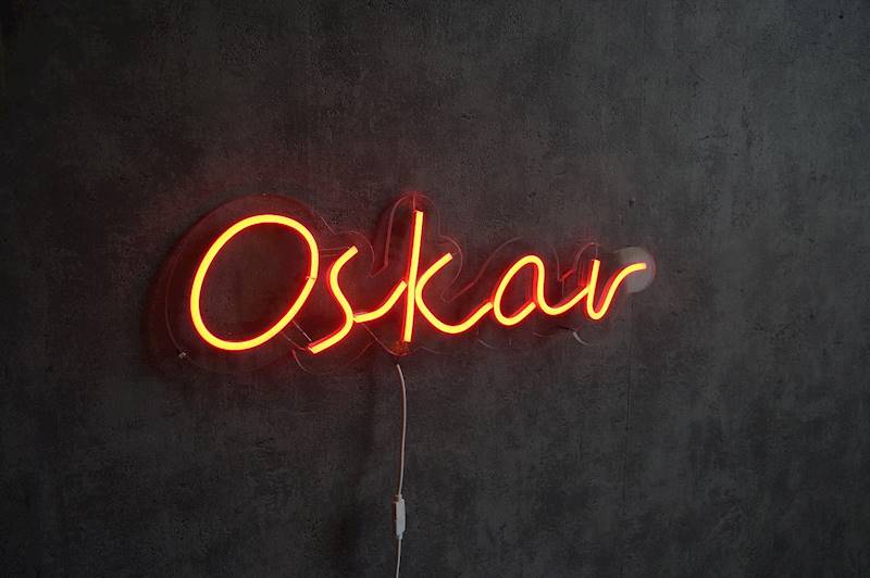 neon Oskar, RGB, 46x15cm