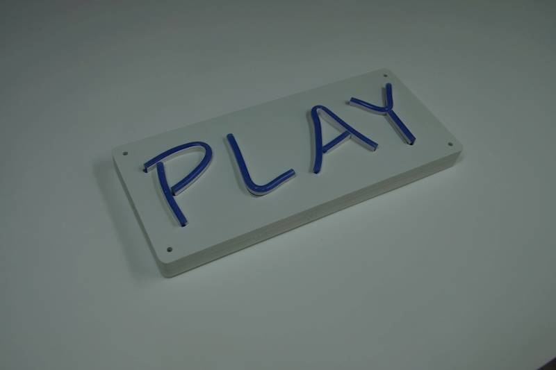 neon z zasilaczem w środku, PLAY, 27x12cm