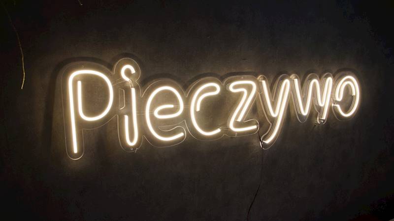 neon Pieczywo 105x30 cm