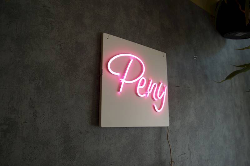 neon Peny 25x25cm