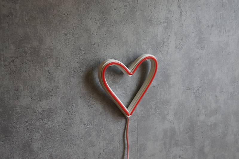 neon Serce 18x15 cm