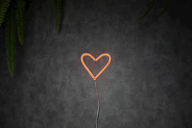 neon Serce 18x15 cm