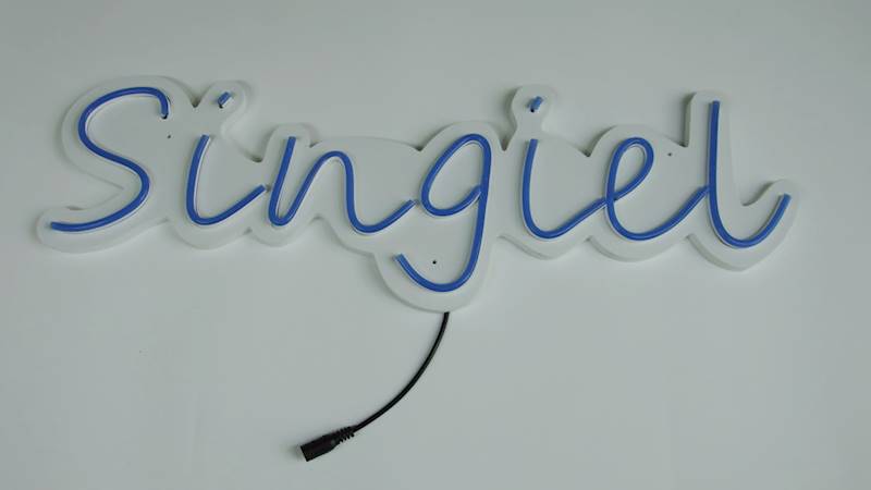 neon Singiel 56x18cm