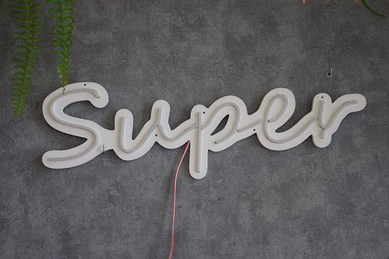 neon Super 63x20 cm