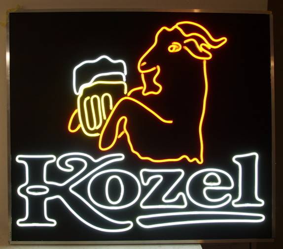 neon zewnętrzny usztywniony Kozel 80x70 cm