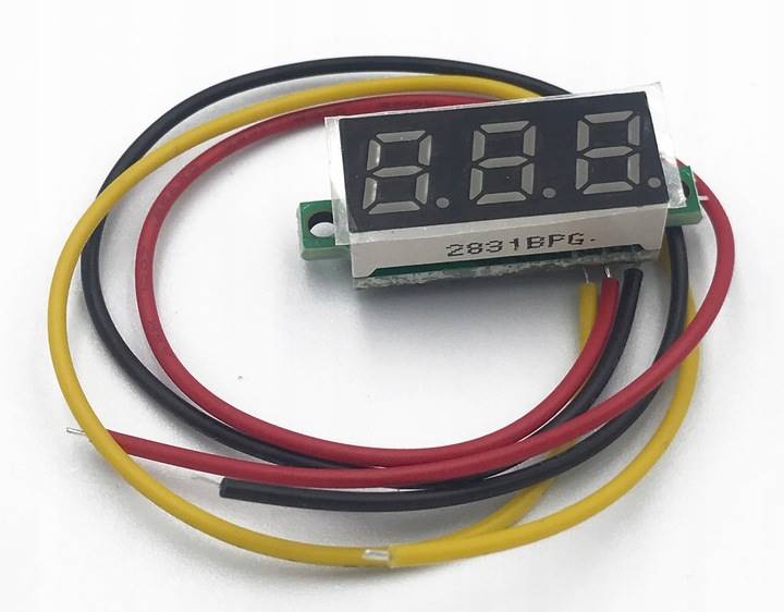 Miernik Woltomierz 0-100V DC czerwony