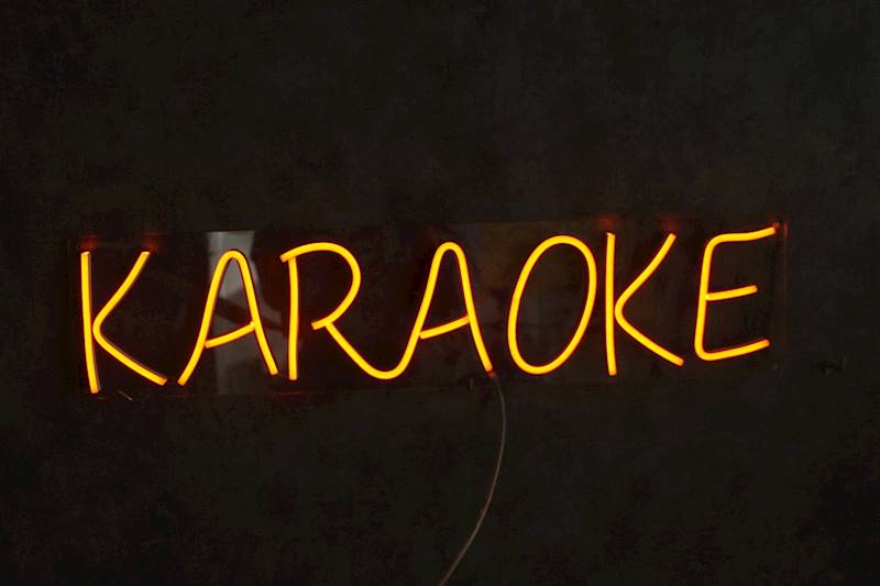 neon KARAOKE 66x15cm
