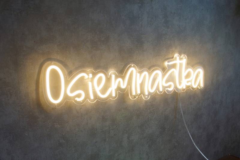 neon Osiemnastka 73x18 cm