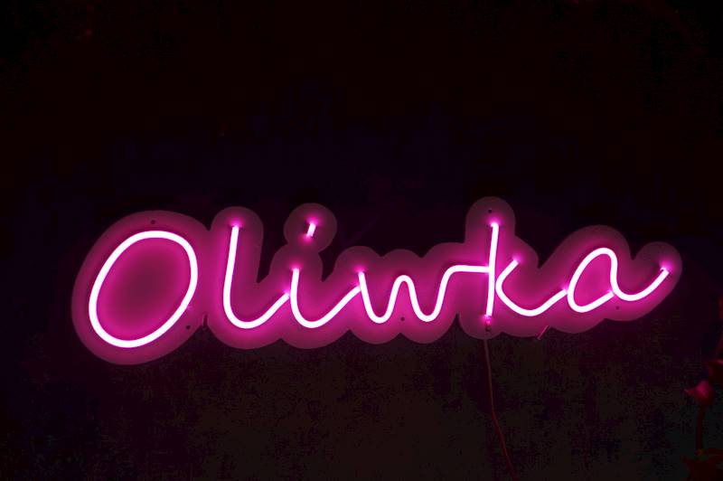 neon Oliwka 65x14cm