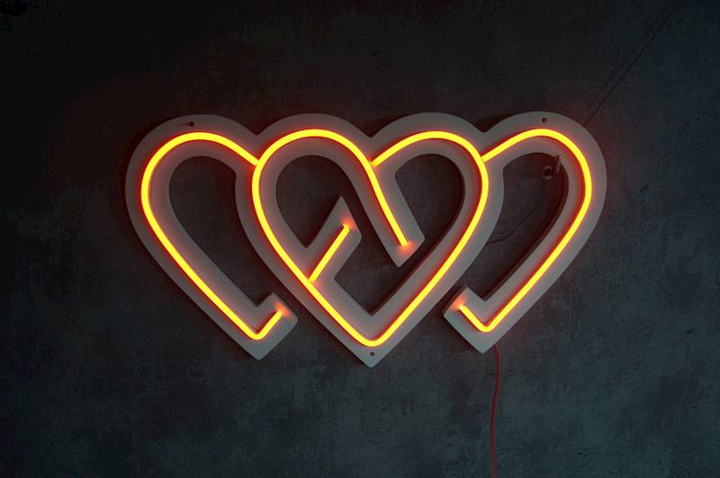 neon Serca Koalicji 15 Pażdziernika 40x22cm