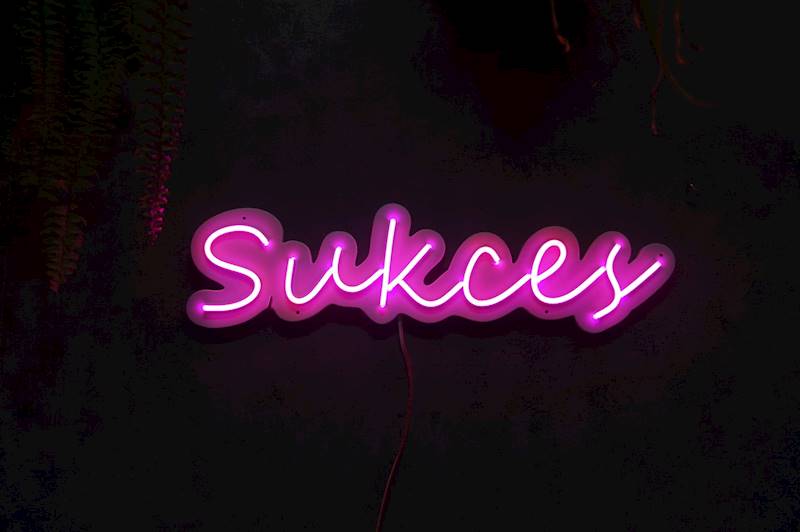 neon Sukces 52x12cm 