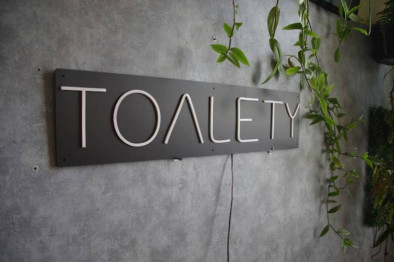 neon TOALETY 80x20cm 