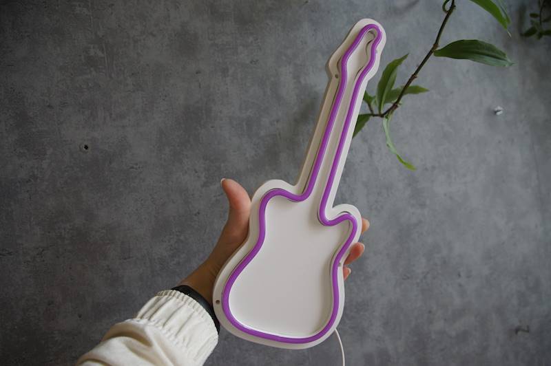 neon Gitara 31x12cm