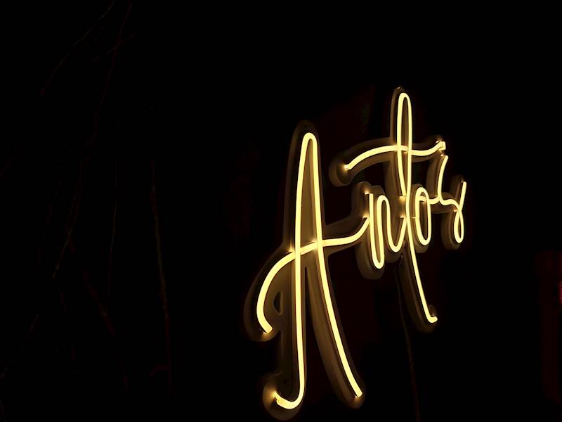neon Antoś 41x28 cm 