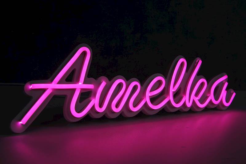 neon stojący Amelka 43x12cm