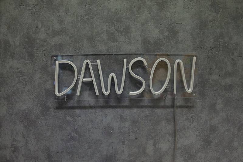 neon Dawson 45x14cm