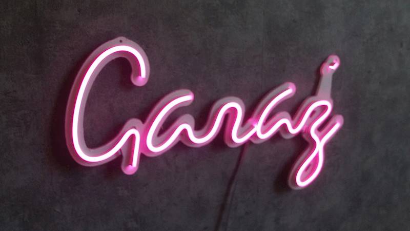 neon Garaż 48x26cm 