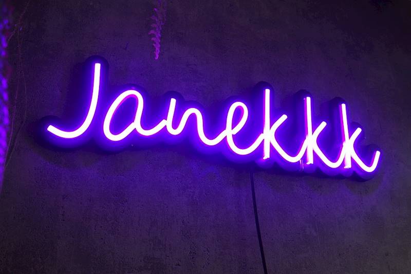 neon Janekkk 48x13cm