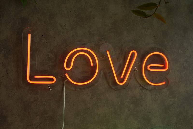 neon Love 22x58cm