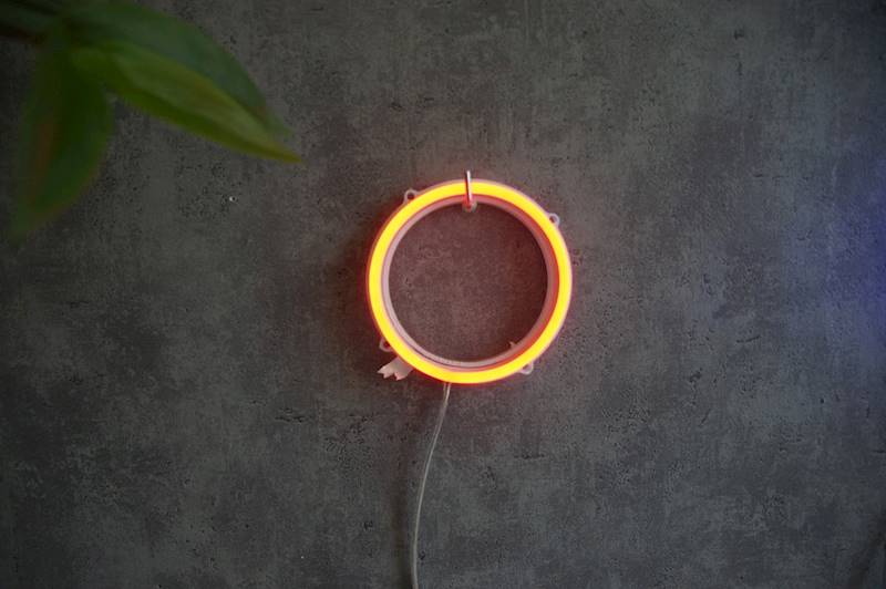 neon WC szkieletowy 22x11cm 