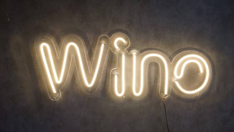 neon Wino 80x29cm