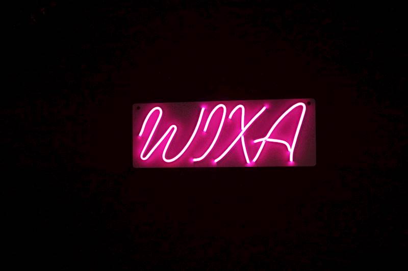 neon WIXA 40x15cm