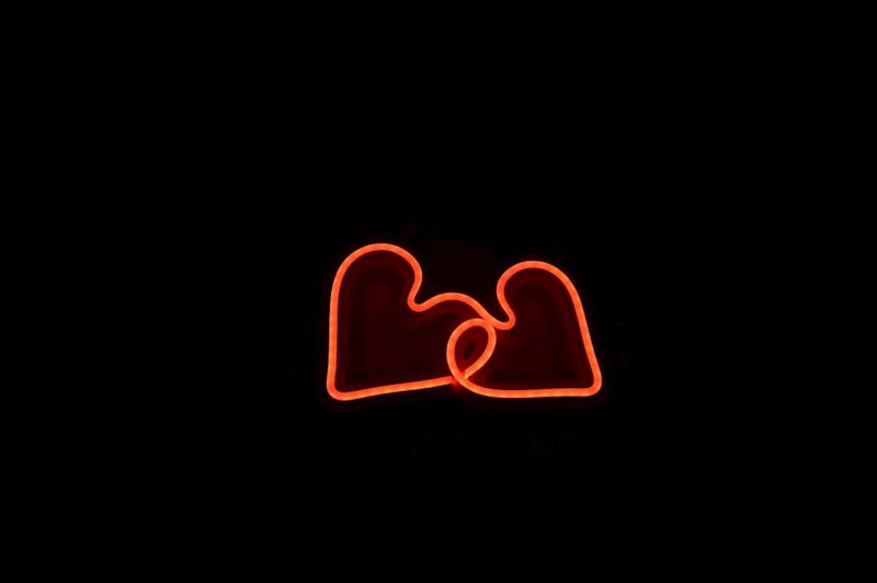 neon serce w sercu 22x17cm 