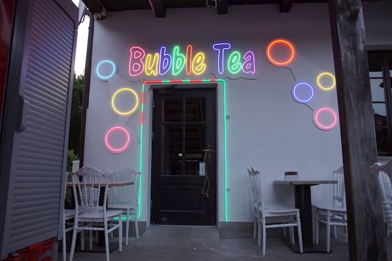 neon zewnętrzny Bubble Tea 210x68cm