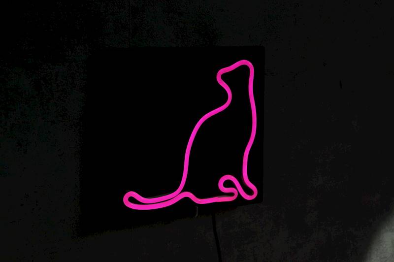 neon Kot w zadumie, czarny, 20x19,5