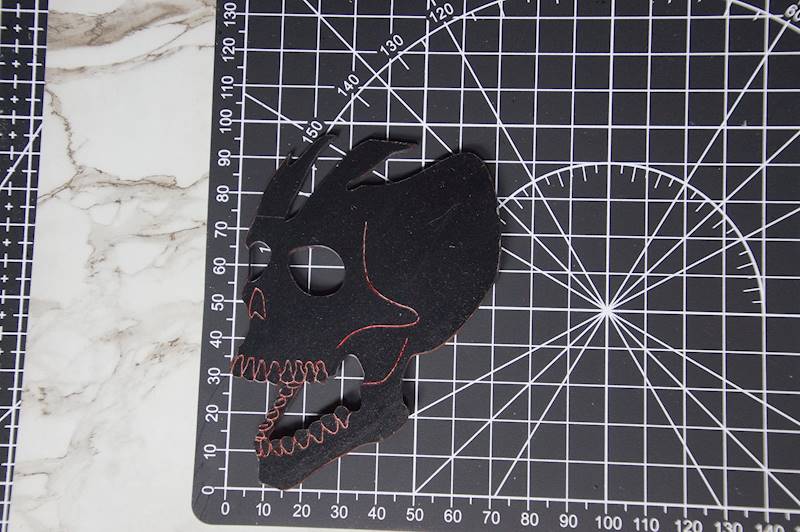 magnes Czaszka czarna 7x9,5cm 