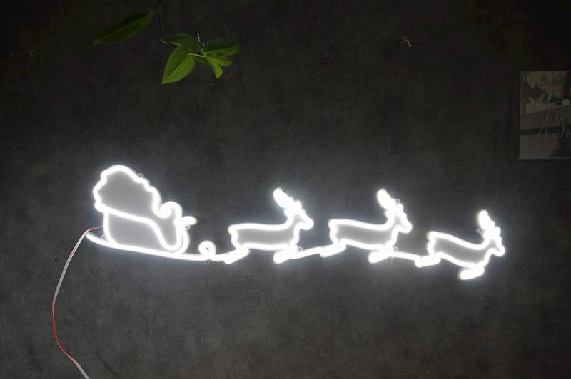 neon Sanie Mikołaja 80x24cm