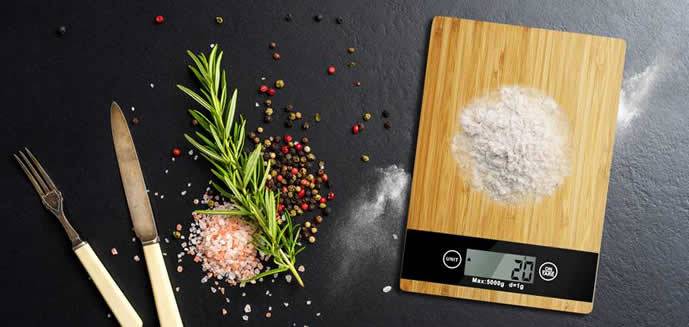 Waga kuchenna szklana 5kg dokł 5g imitacja drewna