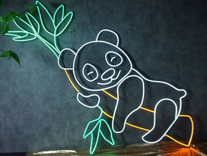 Neon panda wg projektu 137x87cm