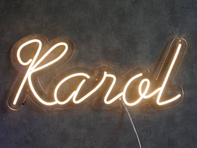 neon Karol 56x24 cm PC8 BC